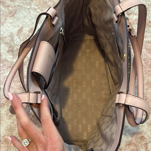 Michael Kors pink Tote Bag with Gold Accents - Picture 4 of 5